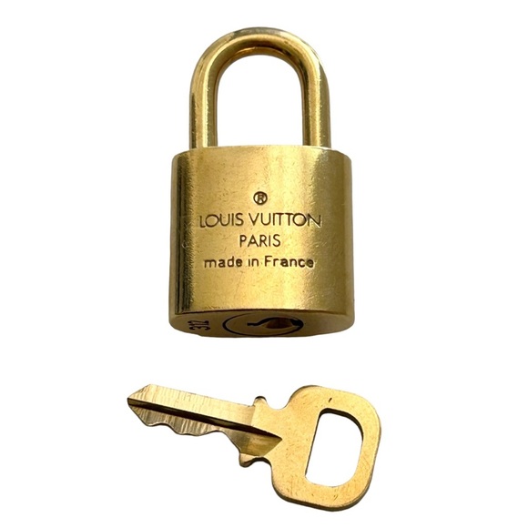 LOUIS VUITTON Gold Lock & Key #312 Set - Picture 5 of 6